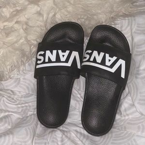vans black and white slides